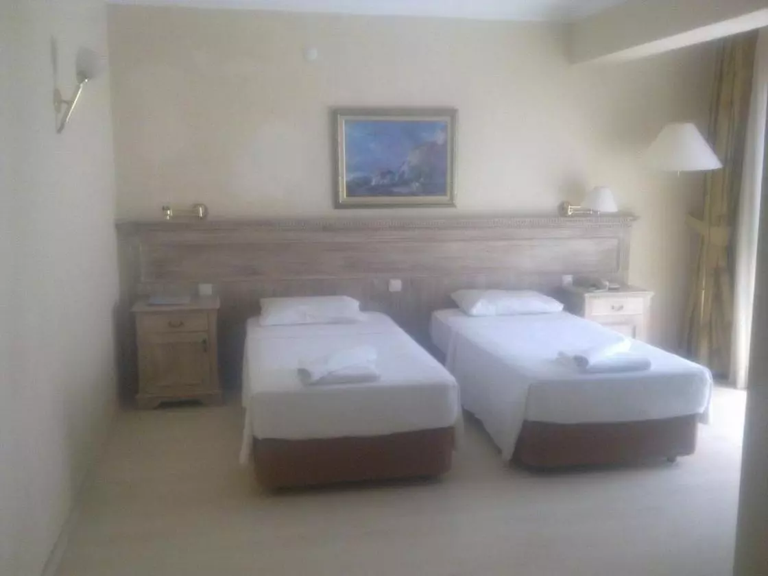 SUNCLUB_SHABAVIZ (2).jpg